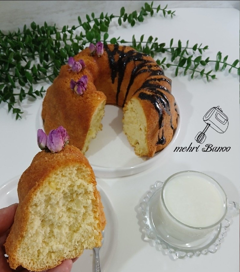 کیک اسفنجی فقط باسه قلم مواد  