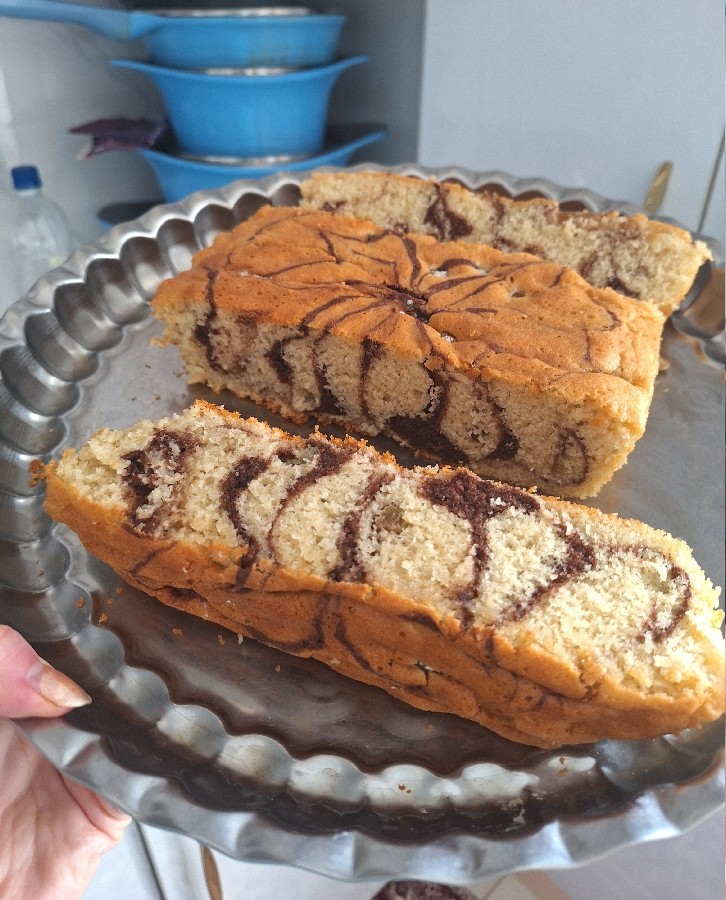 کیک دورنگ موزی