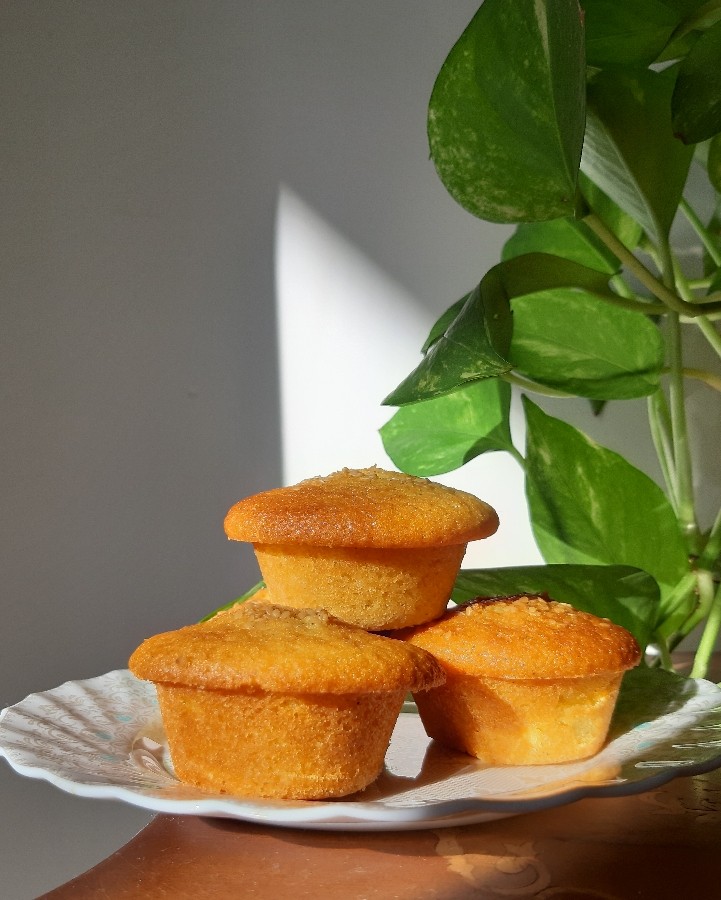 کاپ کیک زعفرانی