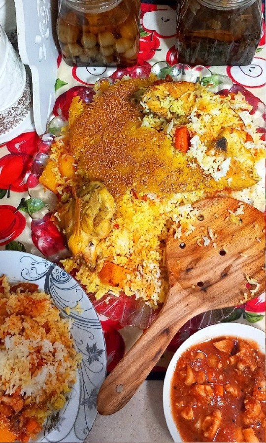 ته چین مرغ بدون ماست   
ورق بزن عزیزم   