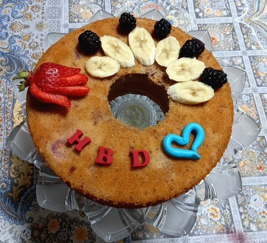 کیک توت فرنگی 