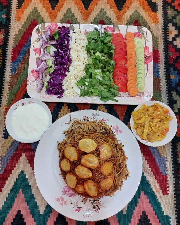 رشته پلو با گوشت