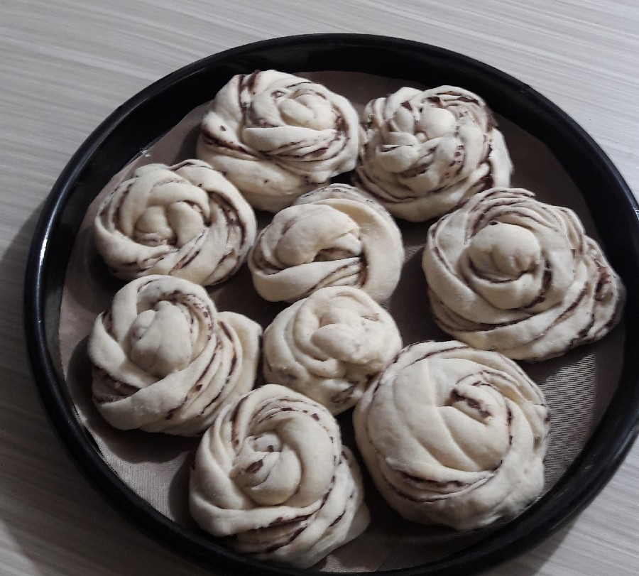 رول شکلاتی?