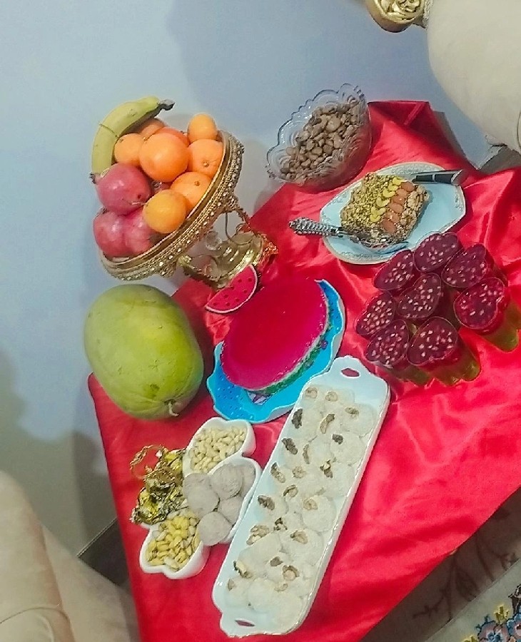 یلدایه پارسالمون ?
باسلوق ها  وچیزکیک خوشمزه هنردستم