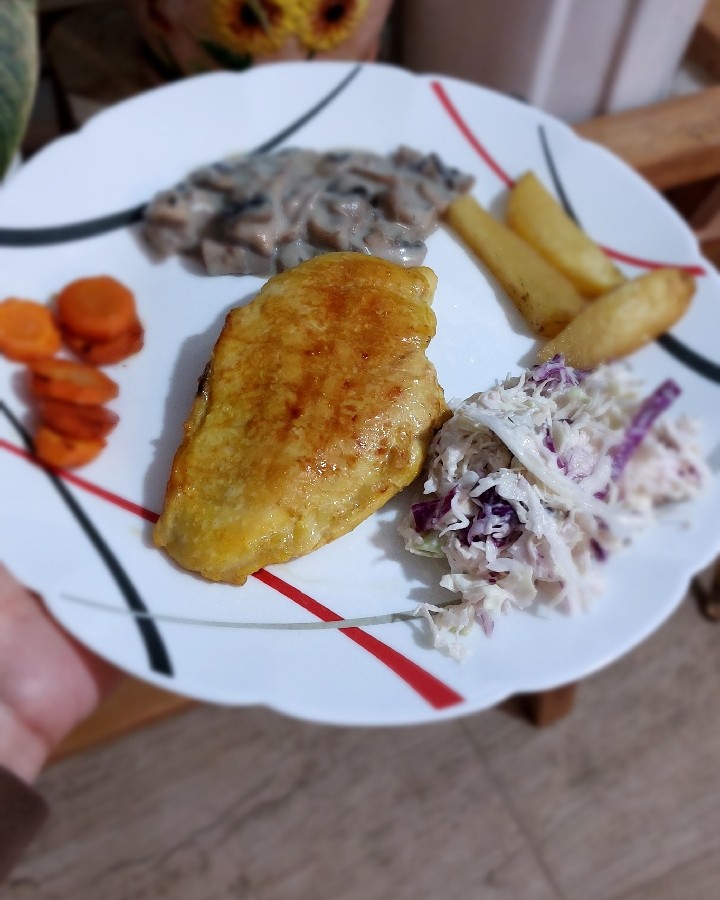 استیک مرغ و سس قارچ