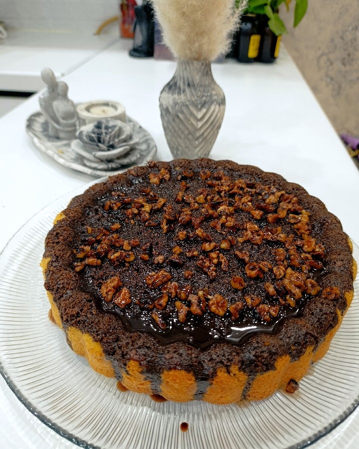 کیک وانیلی شکلاتی.باسس شکلاتی گردویی