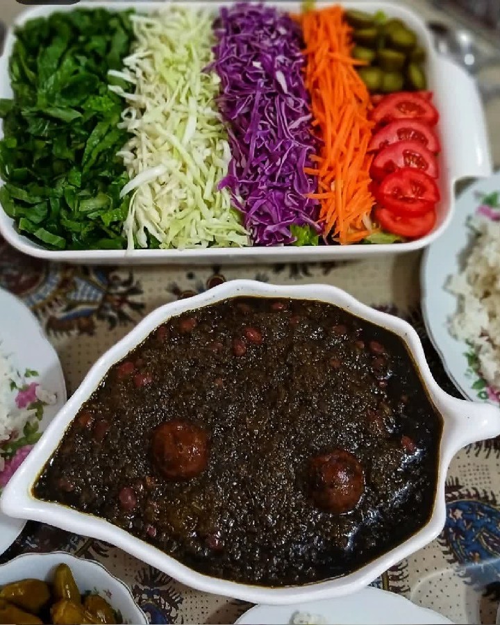 اینم یه قرمه سبزی برا یه مهمون با کلاس