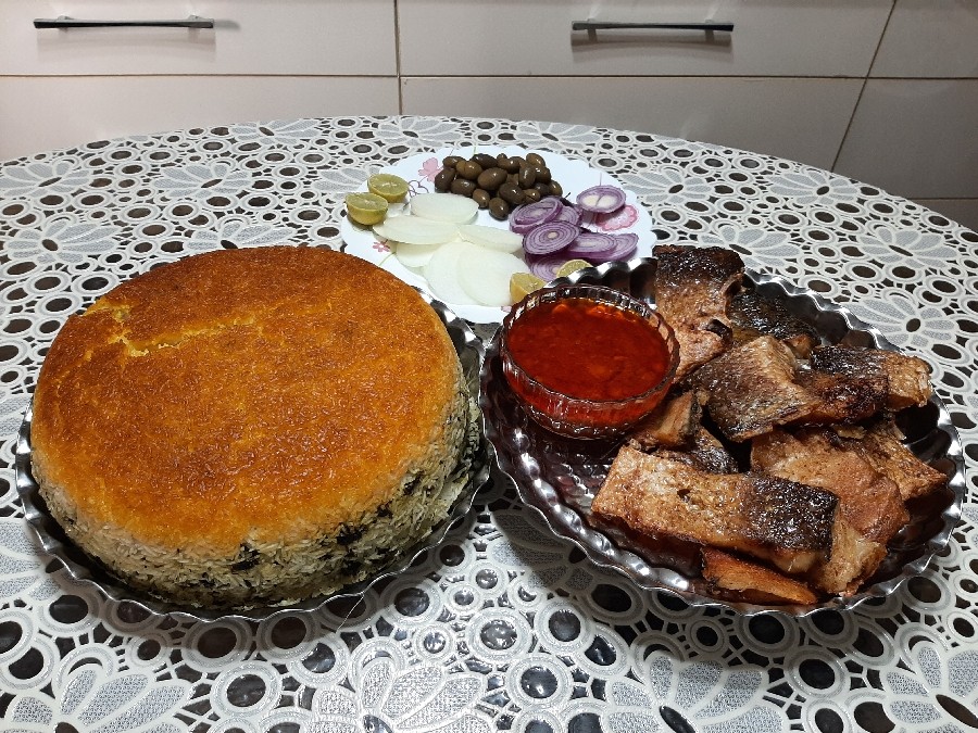 سبزی پلو و ماهی 

