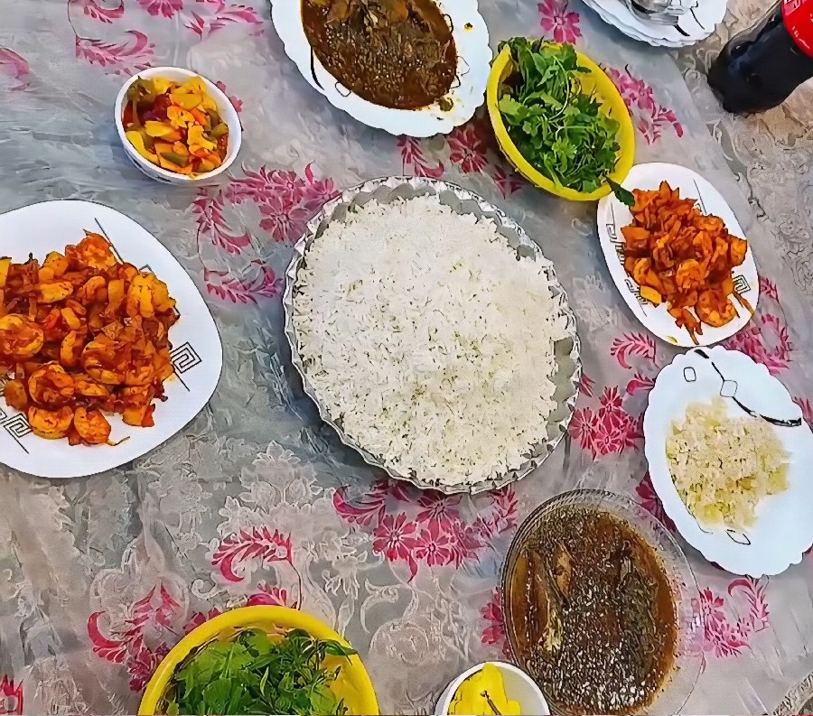 ناهار قلیه ماهی وخوراک میگو