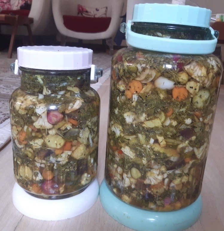 #ترشی مخلوط #
با دستور خوب خانم فاطمه جهان پیما