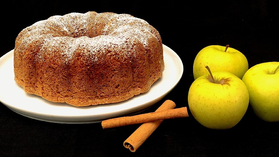 کیک سیب و دارچین