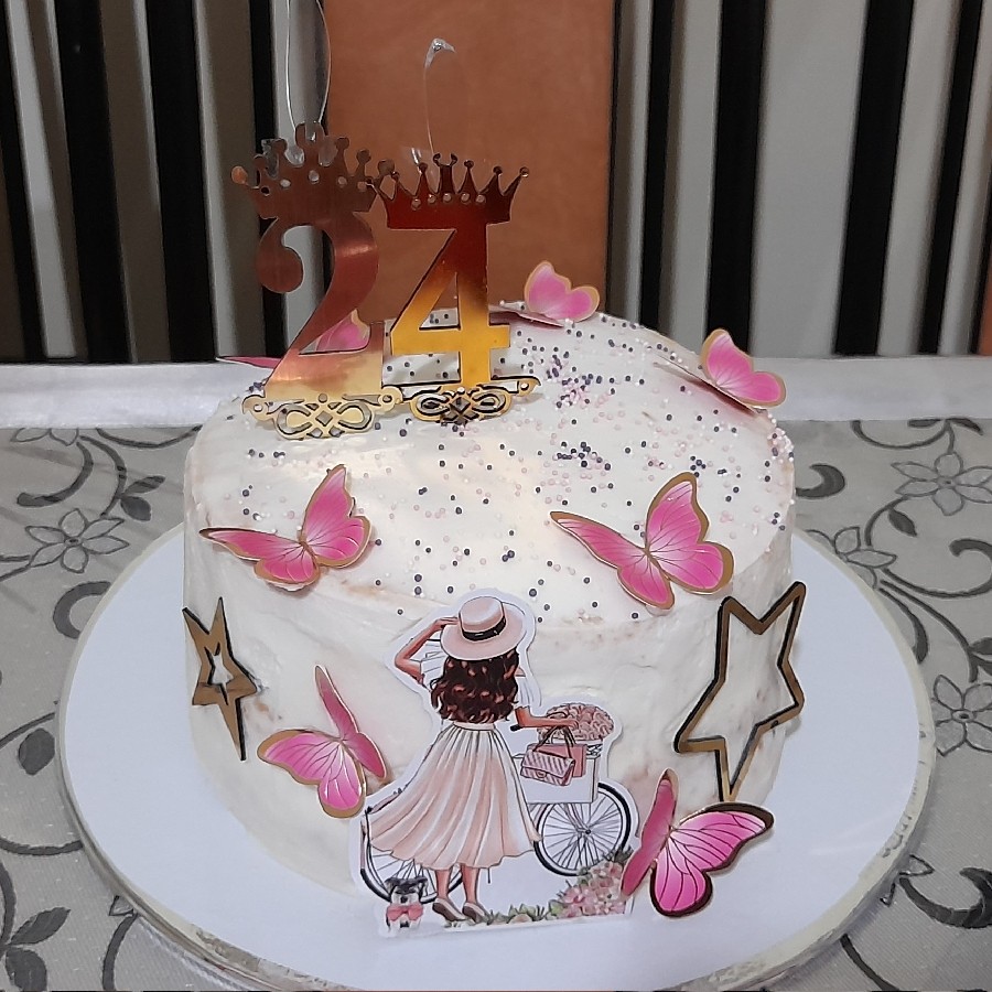 کیک تولد ۲۵ سالگیم