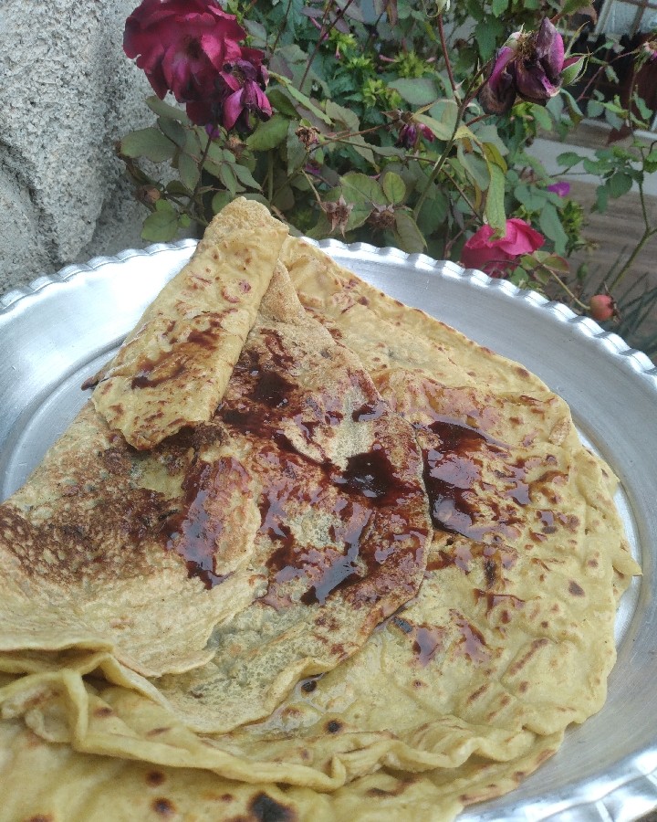 چزنک ( نون محلی+روغن محلی+ شیره خرما)