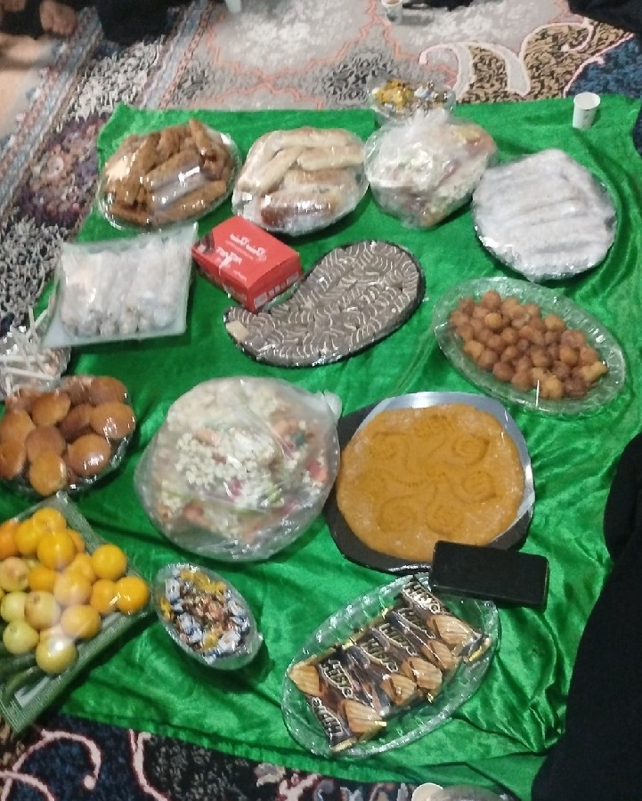 سفره نذری سیده ام البنین
