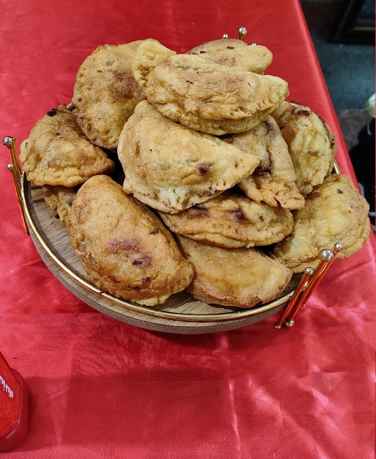 پیراشکی گوشت 