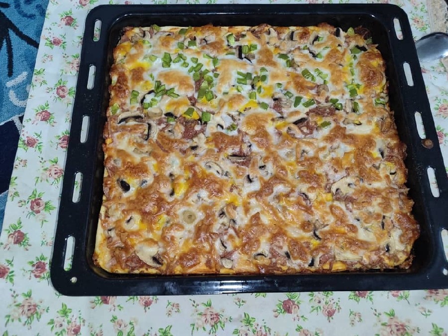 اینم پیتزا خوشمزه 