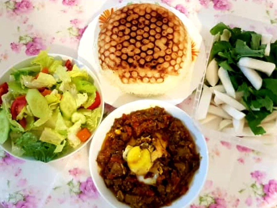 ناهار ؛ تقدیم به دیدگان زیبای پاپیونی های گرامی# جاتون سبز#