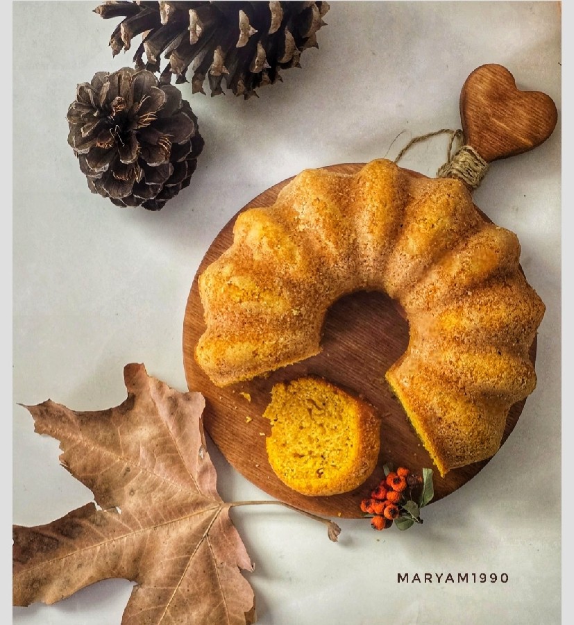 کیک کدو حلوایی با گردو