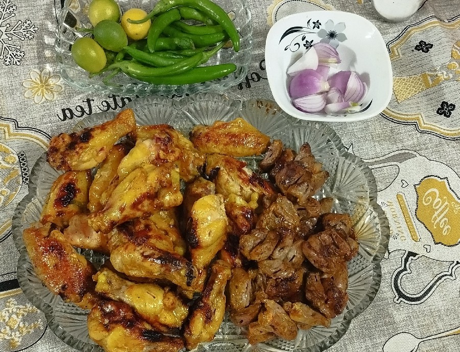 کتف و بال و دل مرغ کبابی