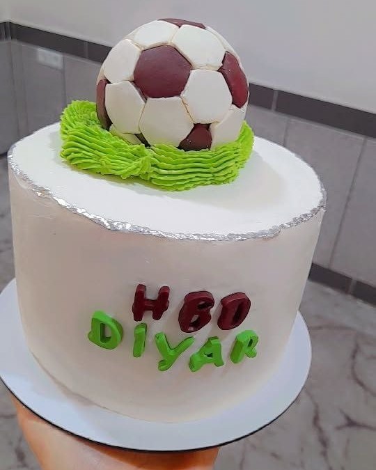 کیک خامه‌ای