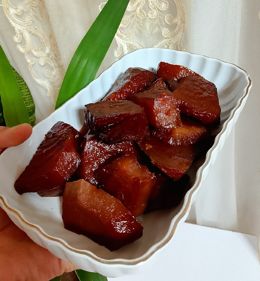 لبوی بازاری خوشرنگ با شیره انگور