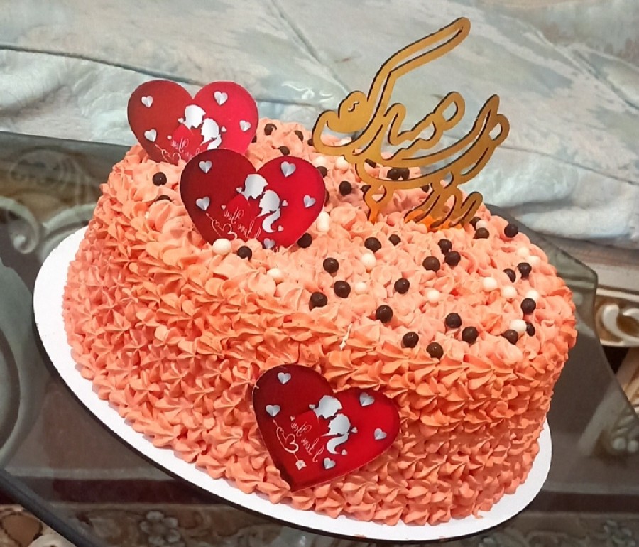 کیک روز زن بماند به یادگار ۱۴۰۴/۹/۲۰