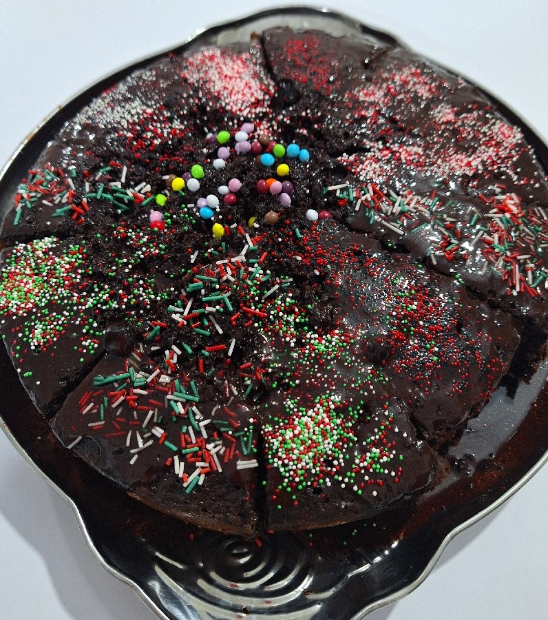 کیک‌خیس‌‌به‌مناسبت‌‌روزتون‌مبارک‌خانما