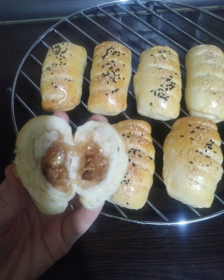 نون سیب و دارچین
