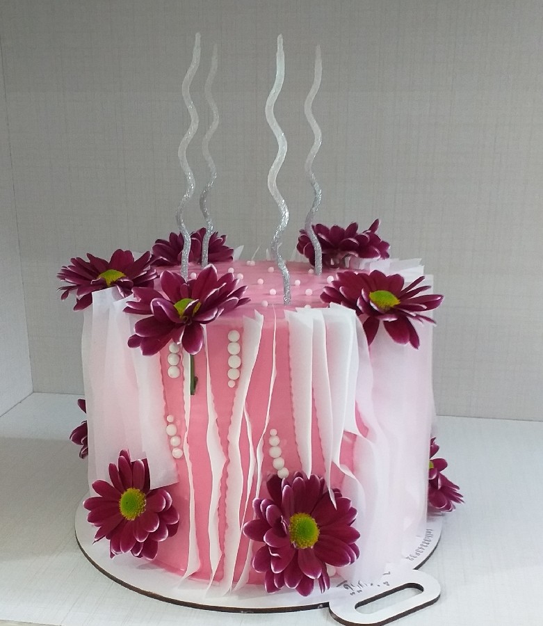 کیک خامه ای روز مادر 