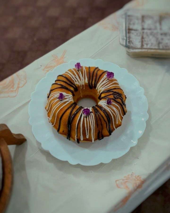 کیک هل و زعفران