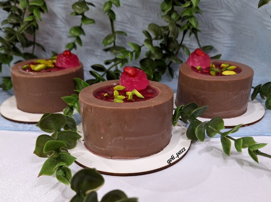 دسر شکلاتی انار 