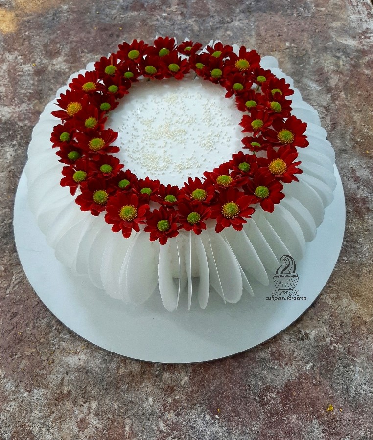 کیک شکلاتی بی بی مناسب خامه کشی 