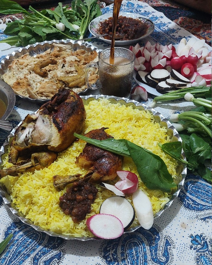 عکس مرغ شکم پر