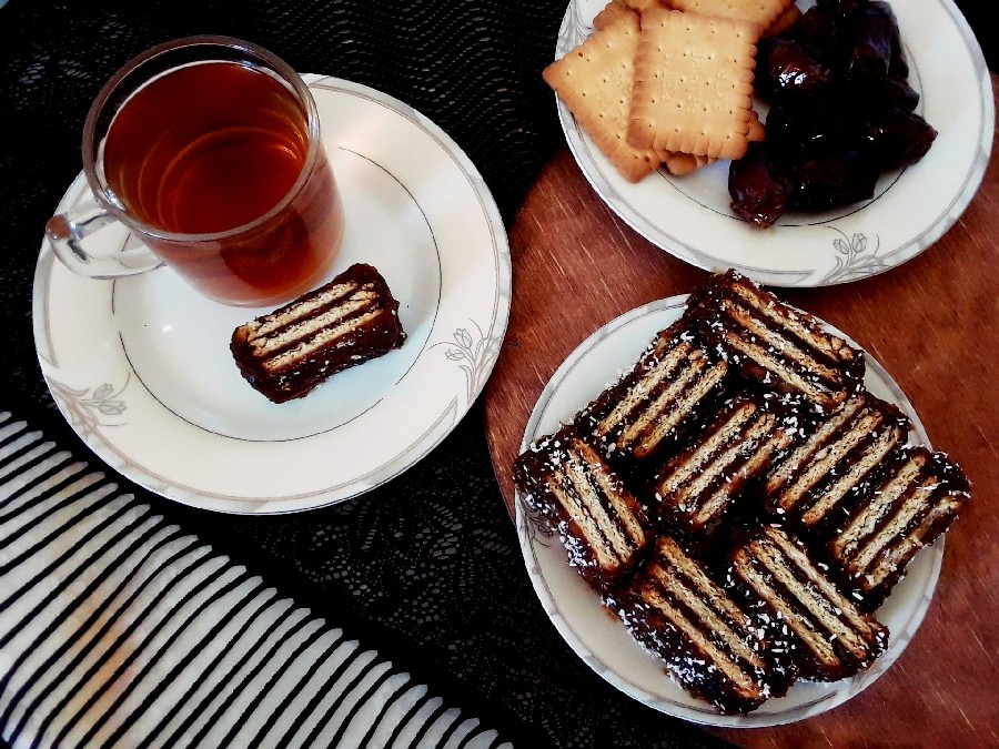 # خرما بیسکویتی