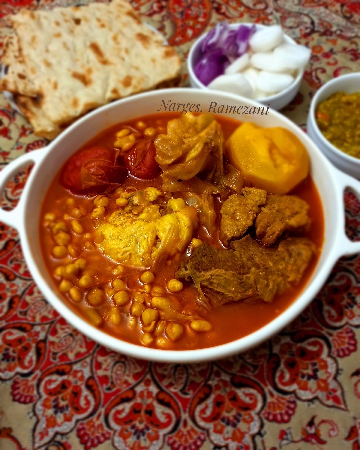 #اللهم عجل لولیک الفرج 
الهی آمین 