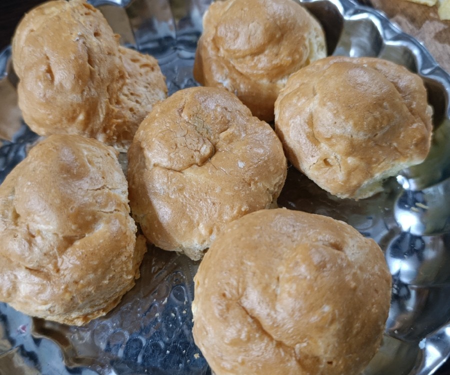 نان خامه ای 