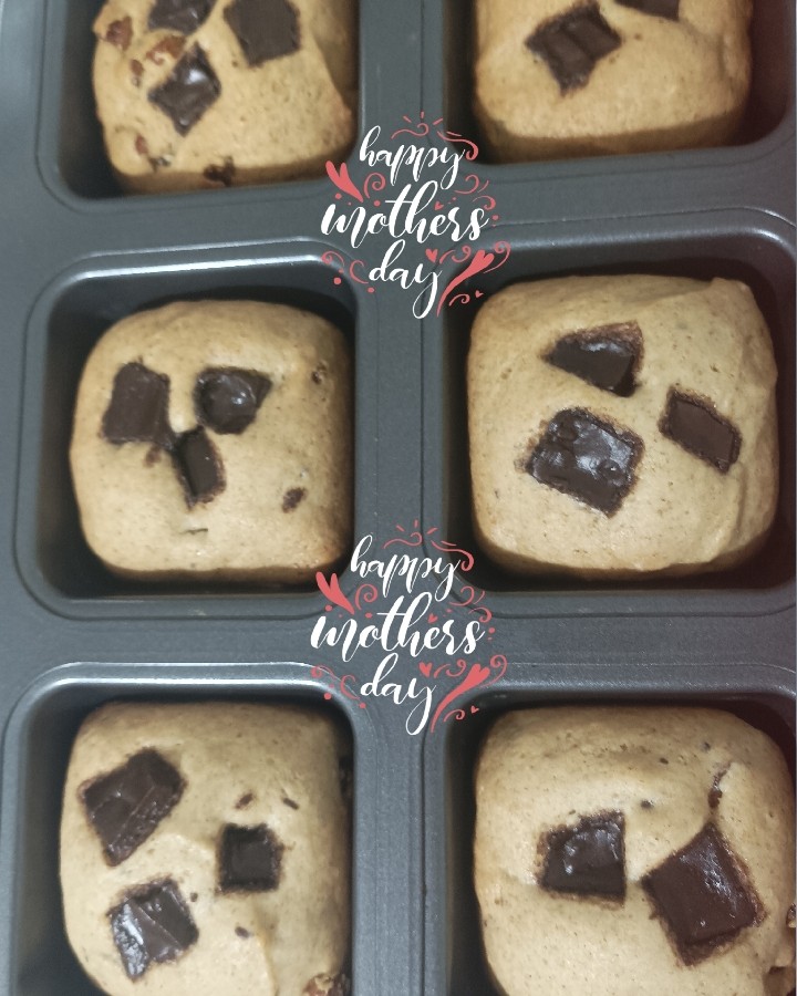 کوکی کشمش با تزیین شکلات