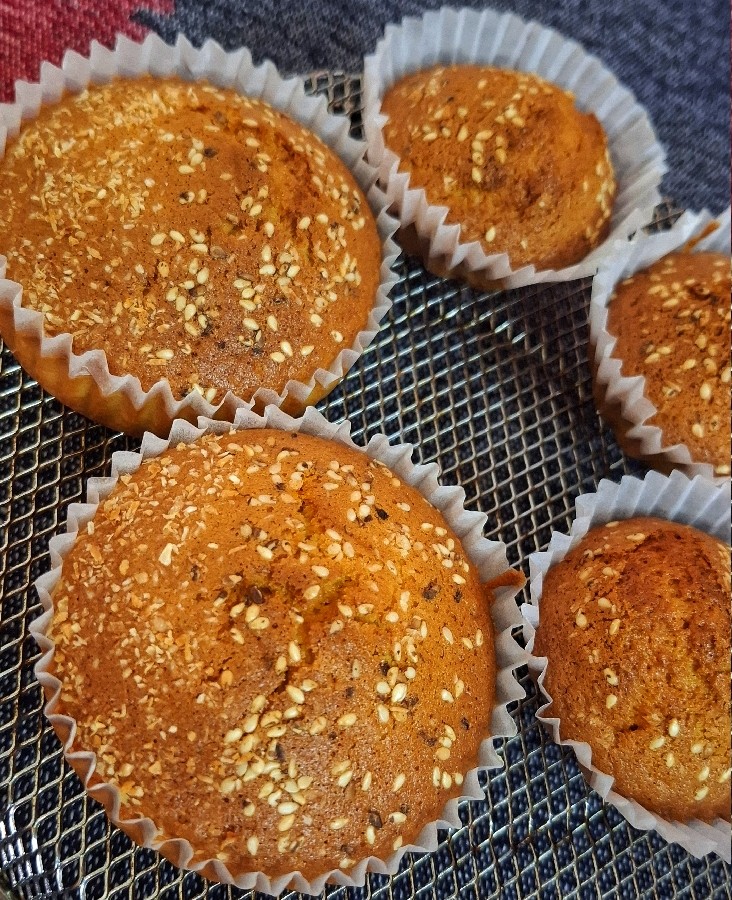 کاپ کیک زعفرانی