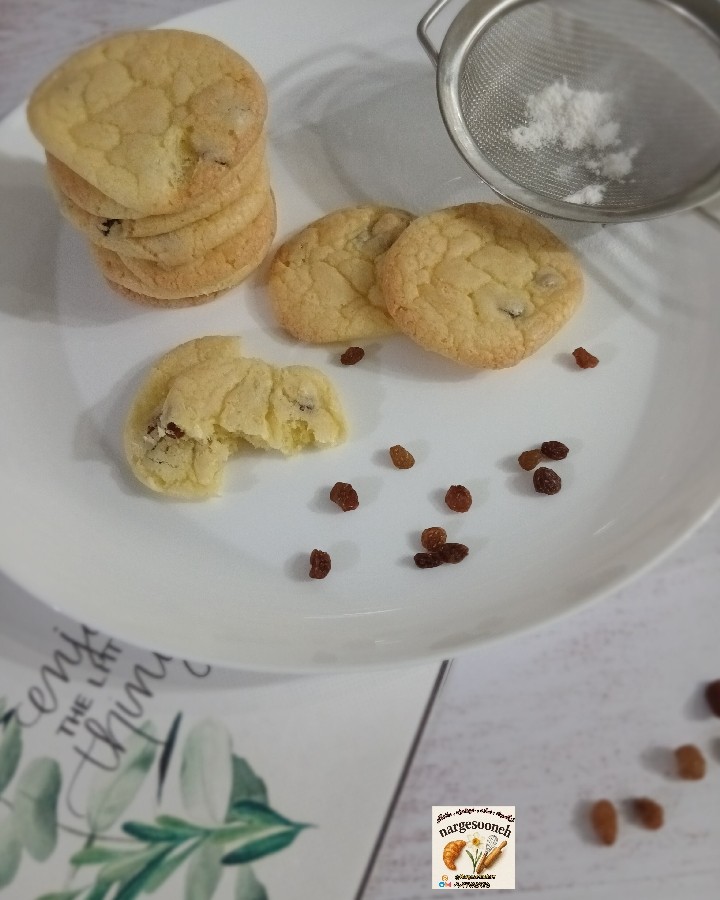 شیرینی کشمشی 
