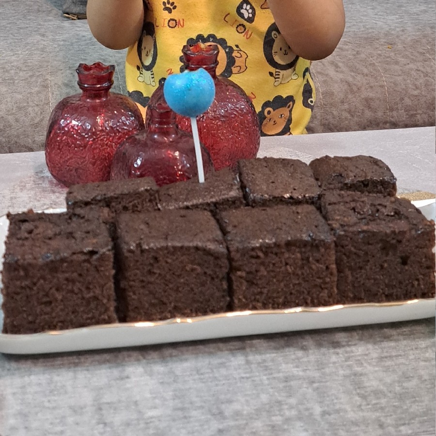 کیک شکلاتی پنبه ای
