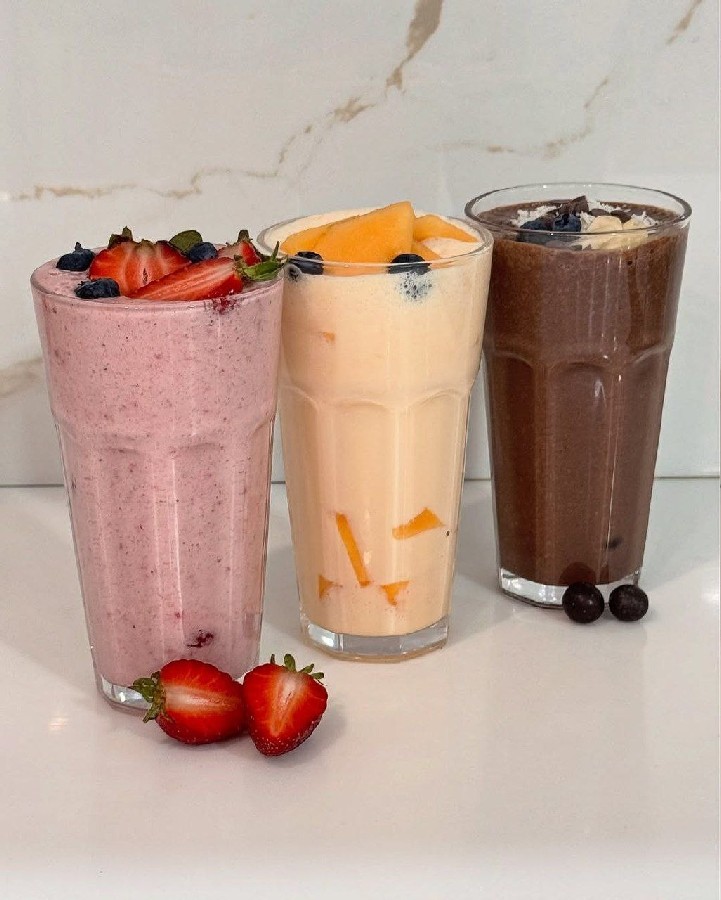    سه  شیک  انبه  شکلات  توت فرنگی 