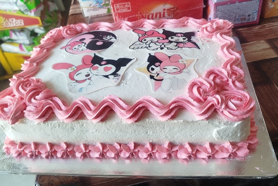 کیک تولد به وزن ۴کیلو