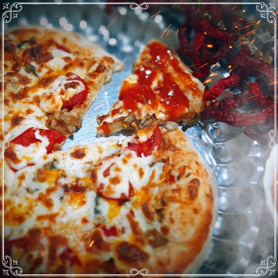 پیتزا گوشت و قارچ ارگانیک