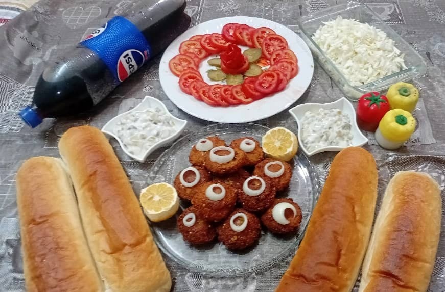 بفرمایید  شام فلافل 