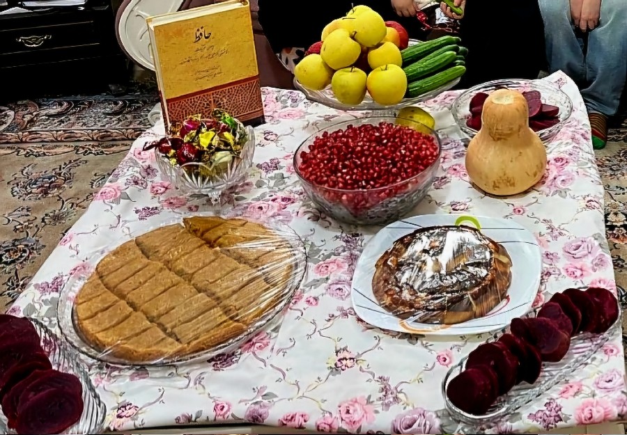 نشد یه عکس خوب از سفره #یلدا بگیریم.