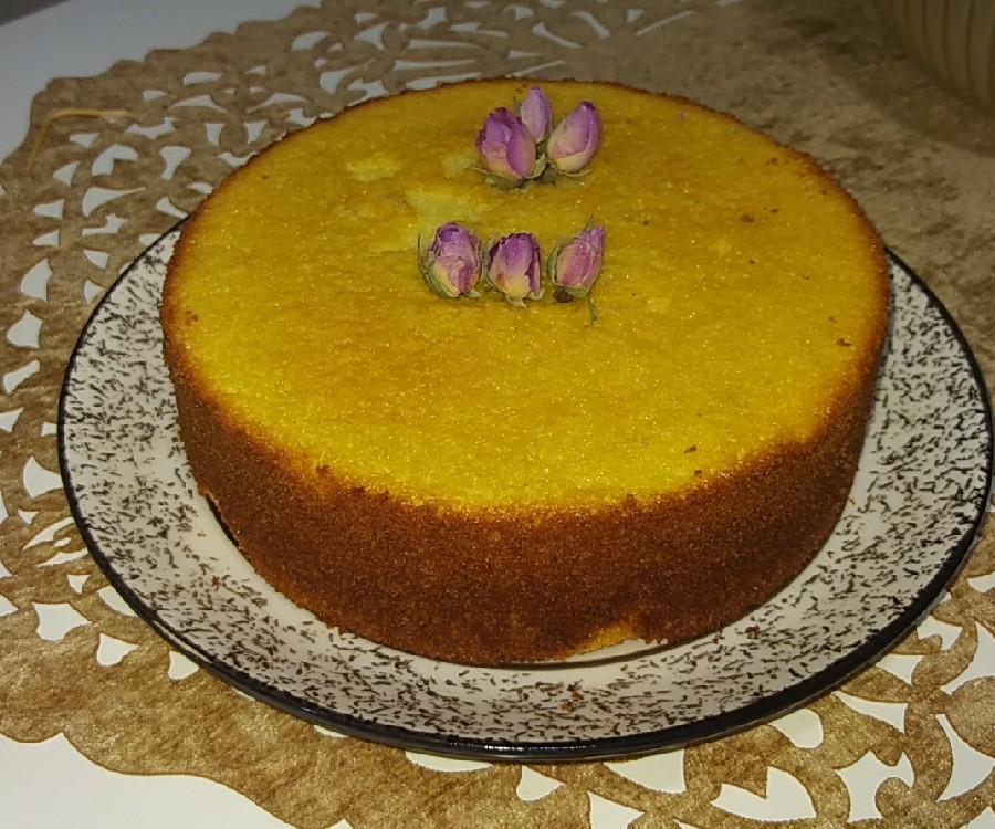 کیک گلاب و زعفران 