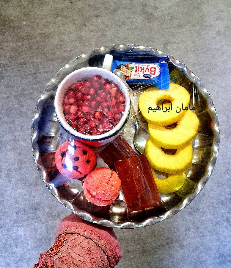 بشقاب یلدایی