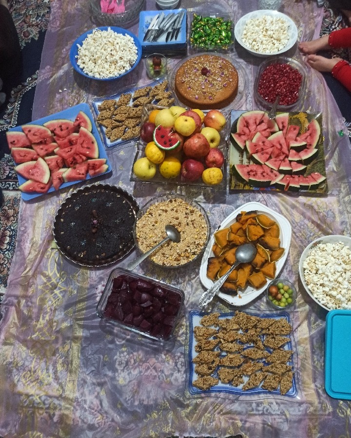 شب یلدا با خانواده ی پدری 