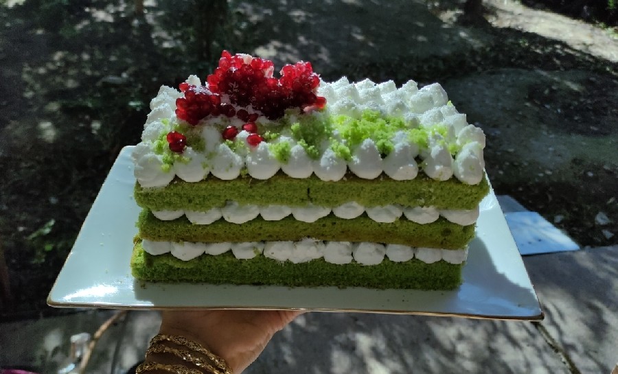 کیک با پودر اسفناج