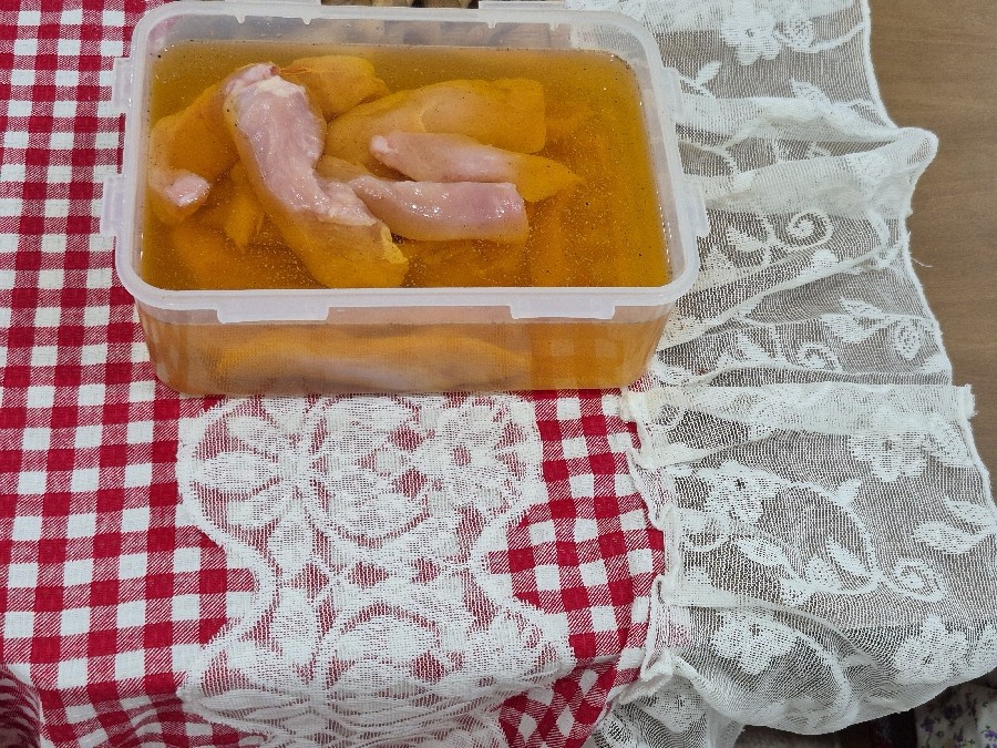 عکس مرحله 2 تهیه مرغ سوخاری